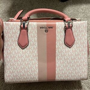 Michael kors medium handbag with strap